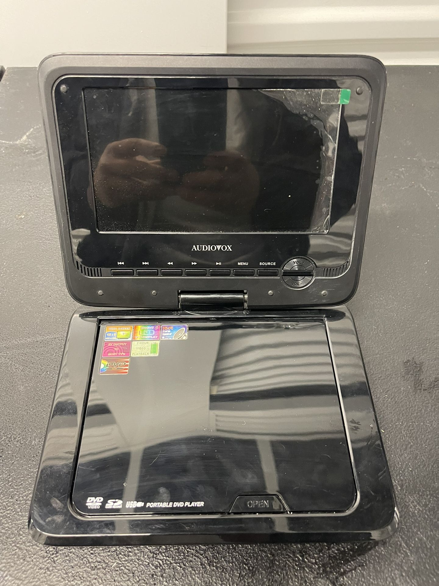 Portable DVD Player Audiovox