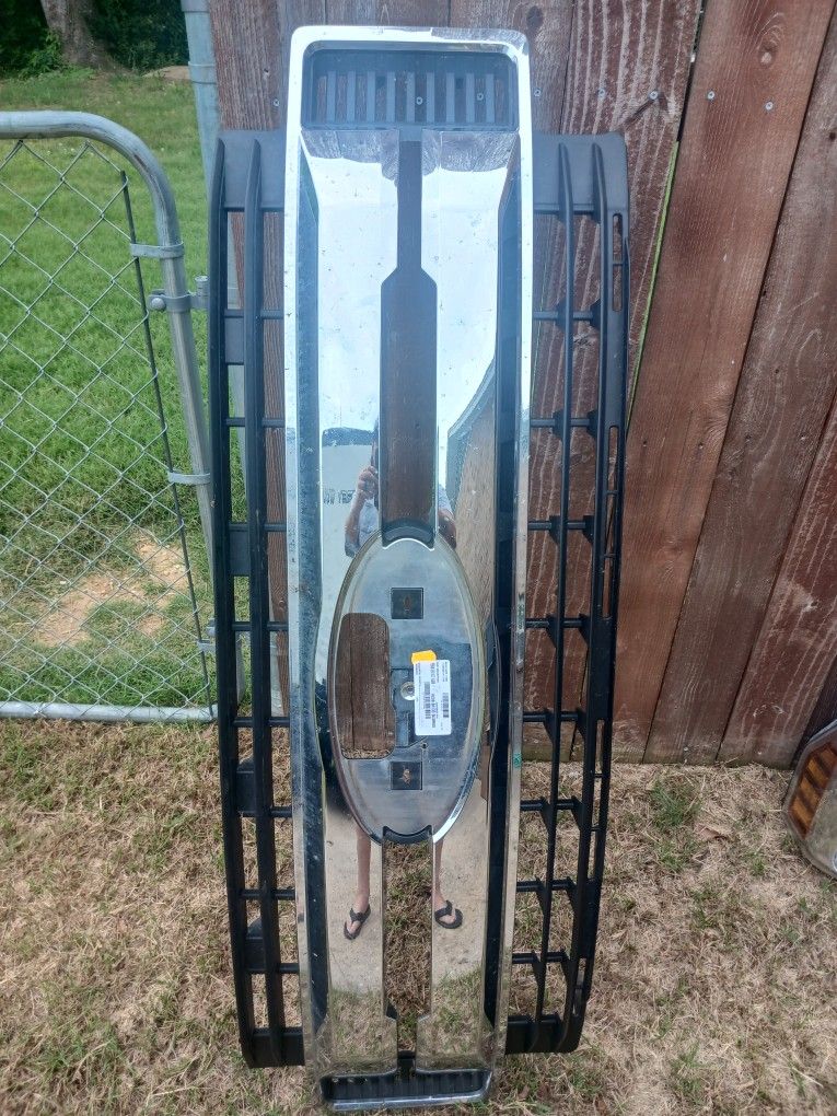 2018 F250 Stock grill