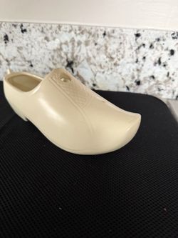 Adorable White Ceramic Dutch Shoe Wall Pocket Planter