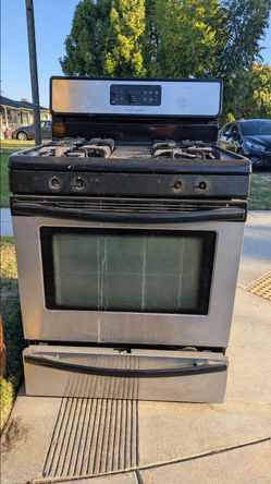 Frigidaire Stainless Steel Gas Range