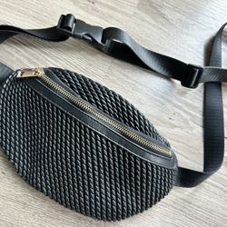 Women’s Cute Black Bag! 