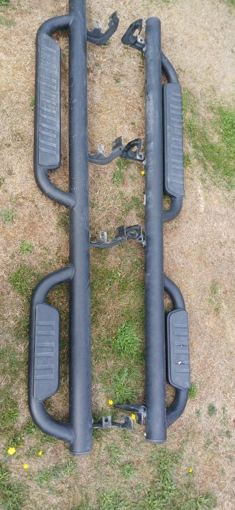 GM Nerf Bars Off A 2016 Chevy Colorado