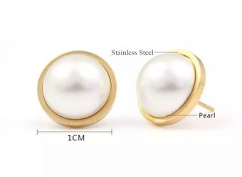 Freshwater Pearl Earrings