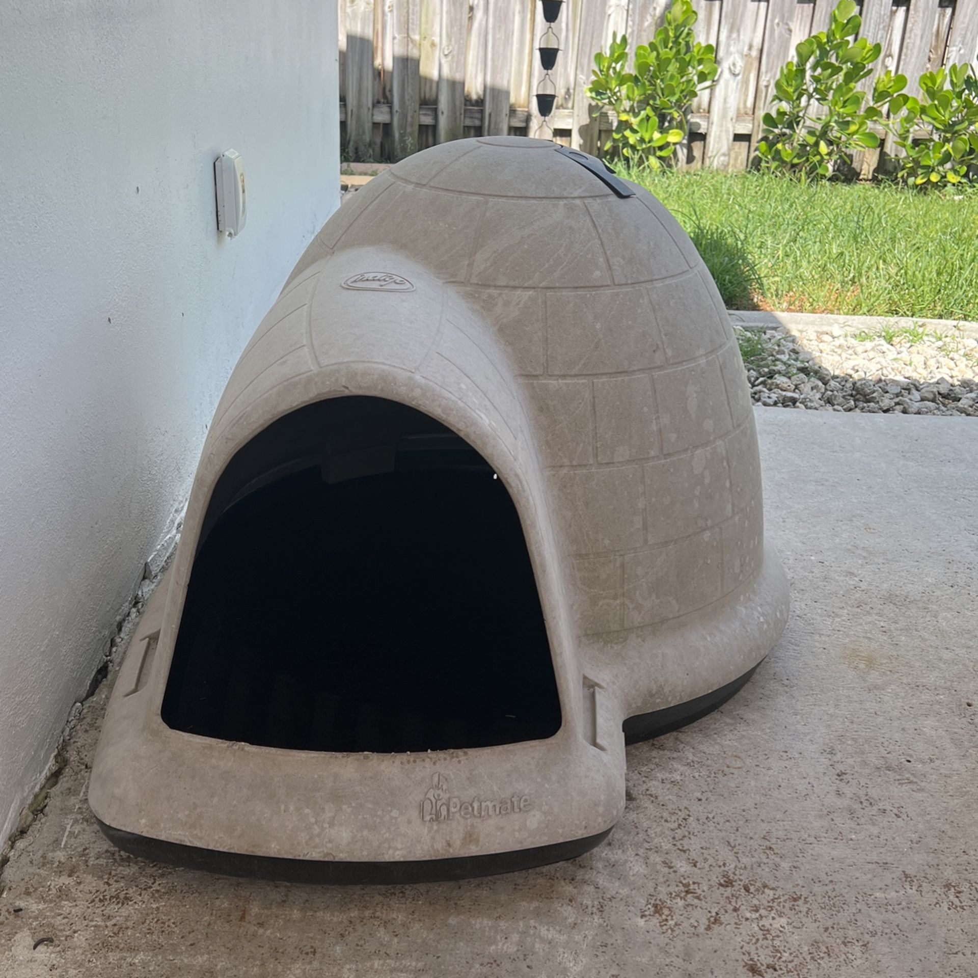 petmate-indigo-dog-house-for-sale-in-miami-fl-offerup