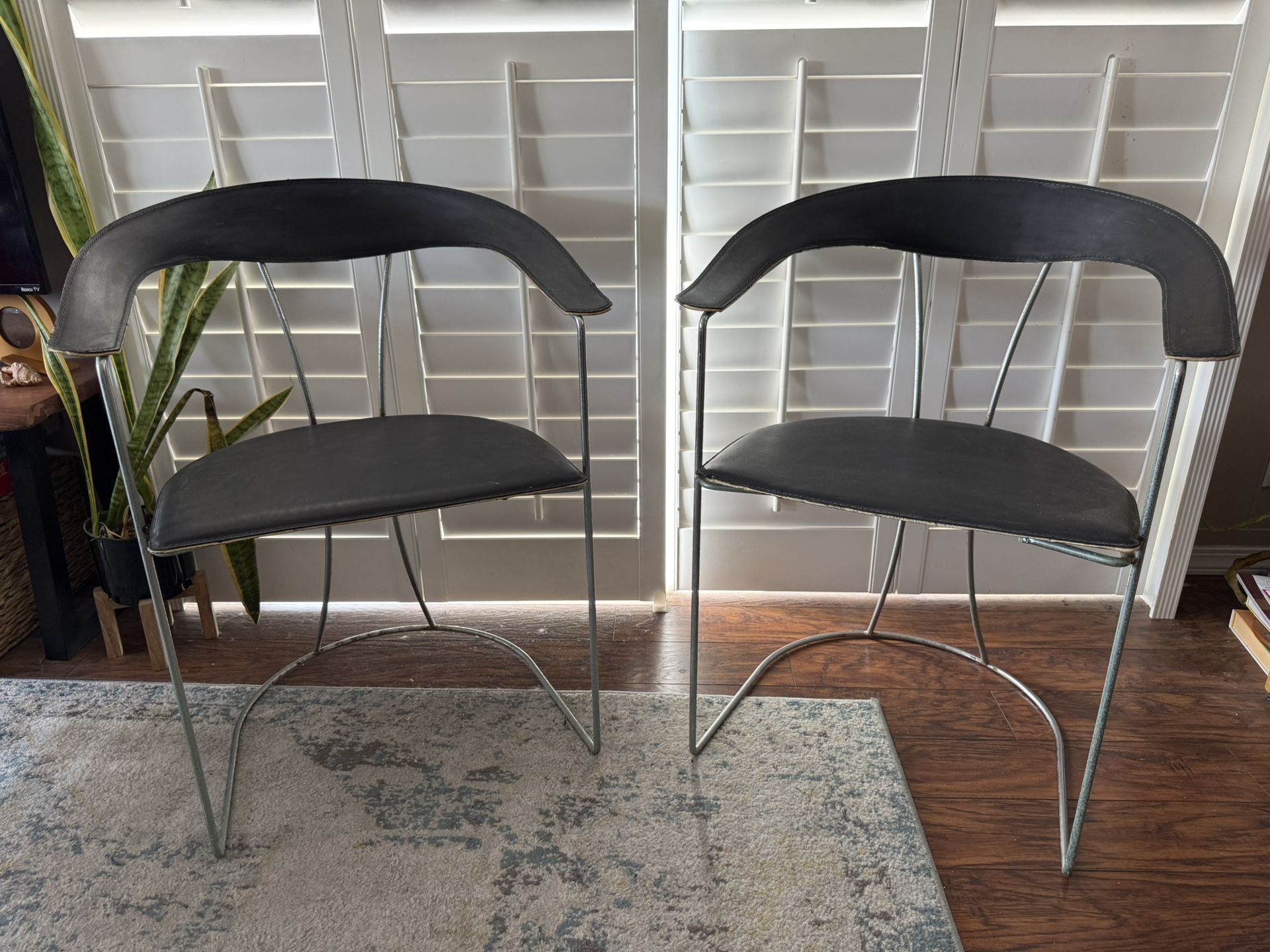 Pair of Vintage Postmodern 1980s Italian Leather and Chrome Armchairs