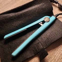 PYT Travel Size Straightener