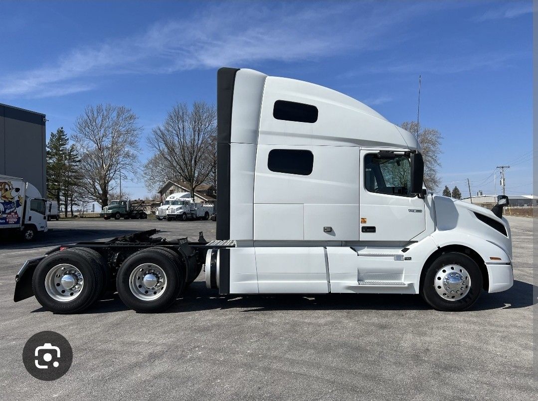 Semi truck Volvo 2019 VNL760