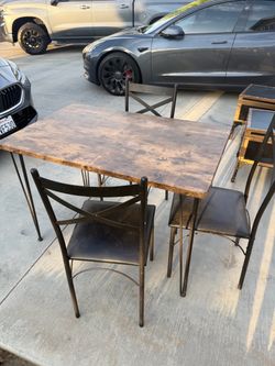 Table w chairs.