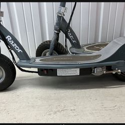 Two Razor Electric Scooter - E300 - 15 mph (Child Or Adult / 220 lb Rider Weight) (like eBike) - Near Full Sail