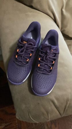 Shoes Skechers women size 6