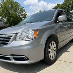 2016 Chrysler Town And Country Limited