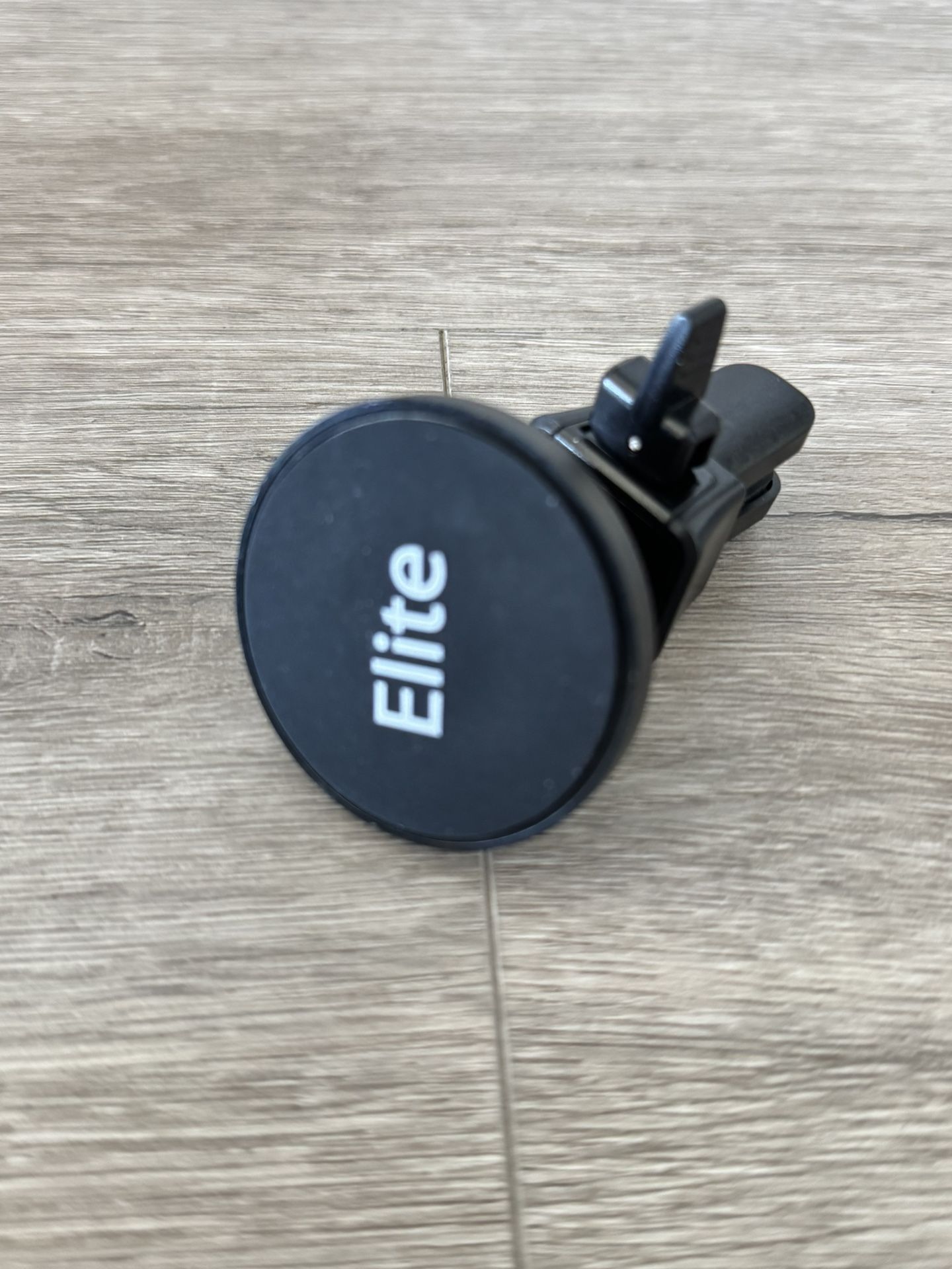 New Elite Ttec EasyDrive Pro M MagSafe-Compatible Car Phone Holder