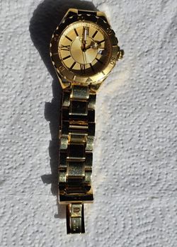 AUTHENTIC GUESS COLLECTION Gc 32002M GOLD TONE STAINLESS WATCH NWTB SWISS MADE WATER RESISTANT.