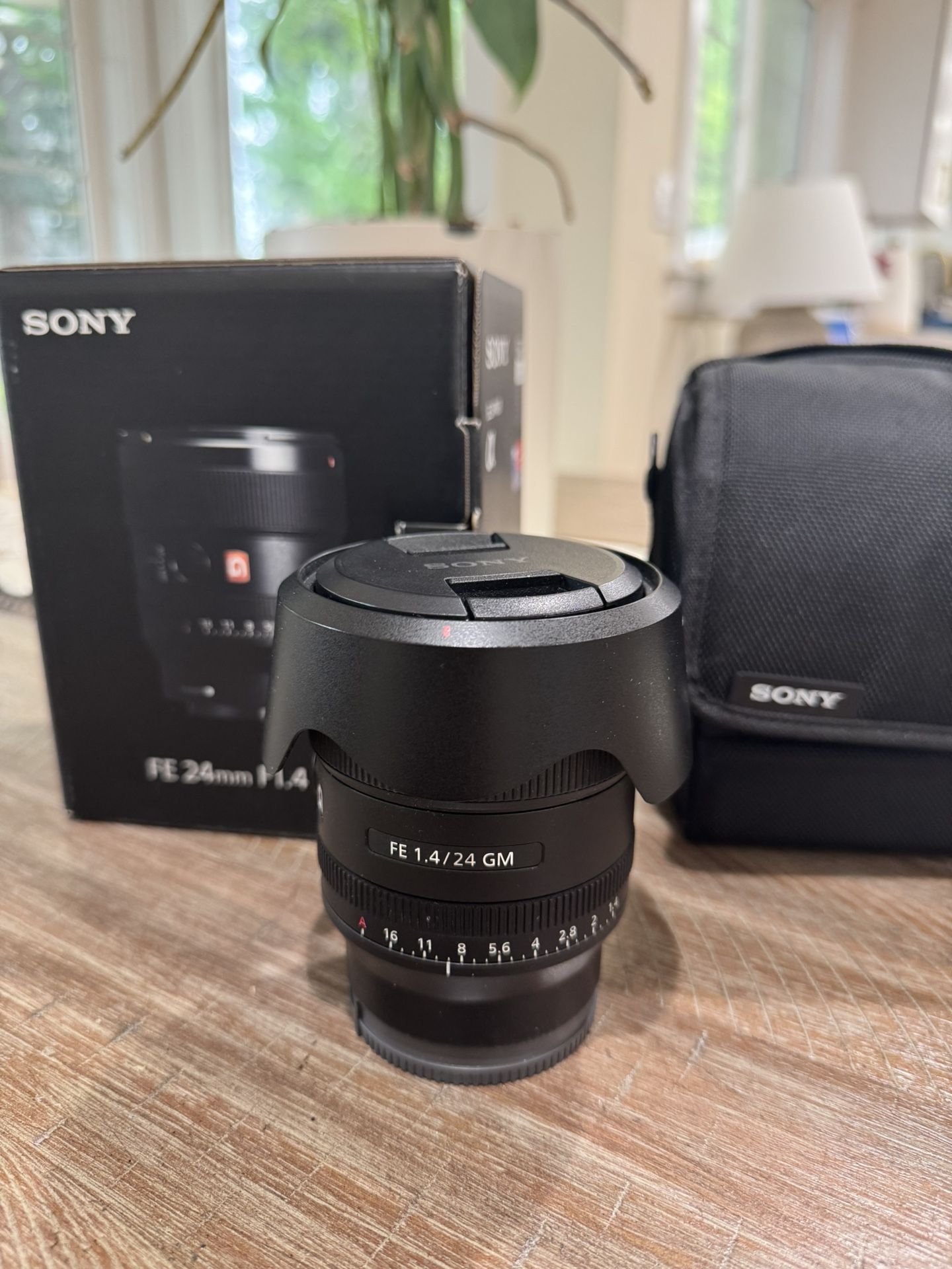 Sony GM FE 24mm f/1.4 Full-Frame Wide-Angle Lens