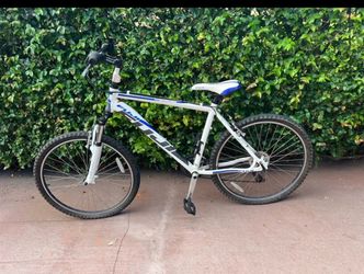 Fuji Nevada 4.0 bike