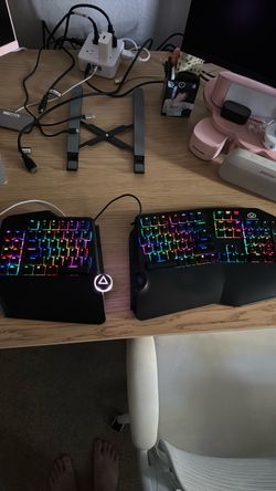 CloudNine C989M Split Mechanical Keyboard