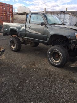 V8 swapped 93 Toyota five-speed 4 x 4 Rockcrawler