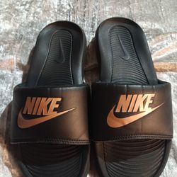 Nike Slides 