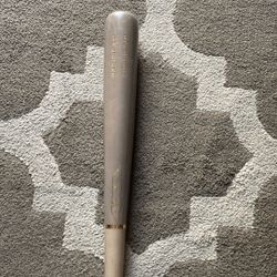 AXE wooden Baseball Bat Size 33”