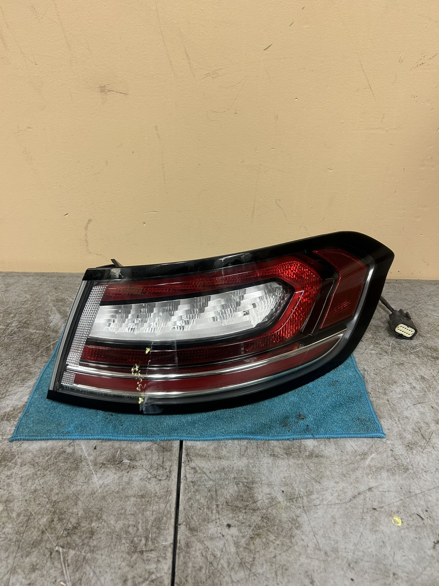 2019 2020 2021 2022 2023 Lincoln Nautilus Right Tail Light Oem