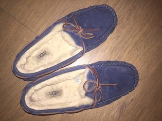 UGG slippers women’s size 9