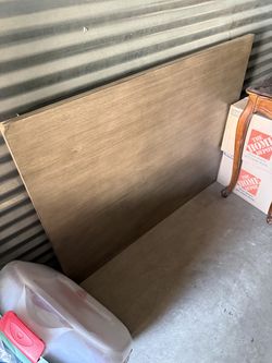 Kitchen table w/ 4 chairs