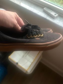 8.5 Vans Shoes women or 7 mens