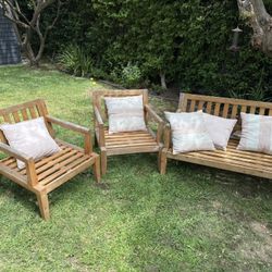 Free Outdoor Bench And Chairs / Pillows