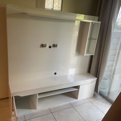 Wall Unit Barbecued ,end Table With Coffee Table In