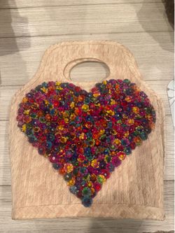 Heart woven straw bag