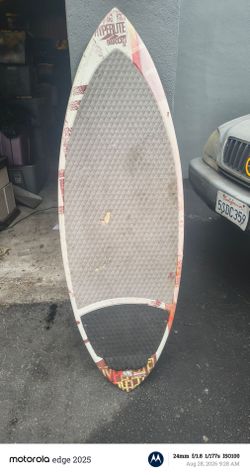 Hyperlite Broadcast wakeboard