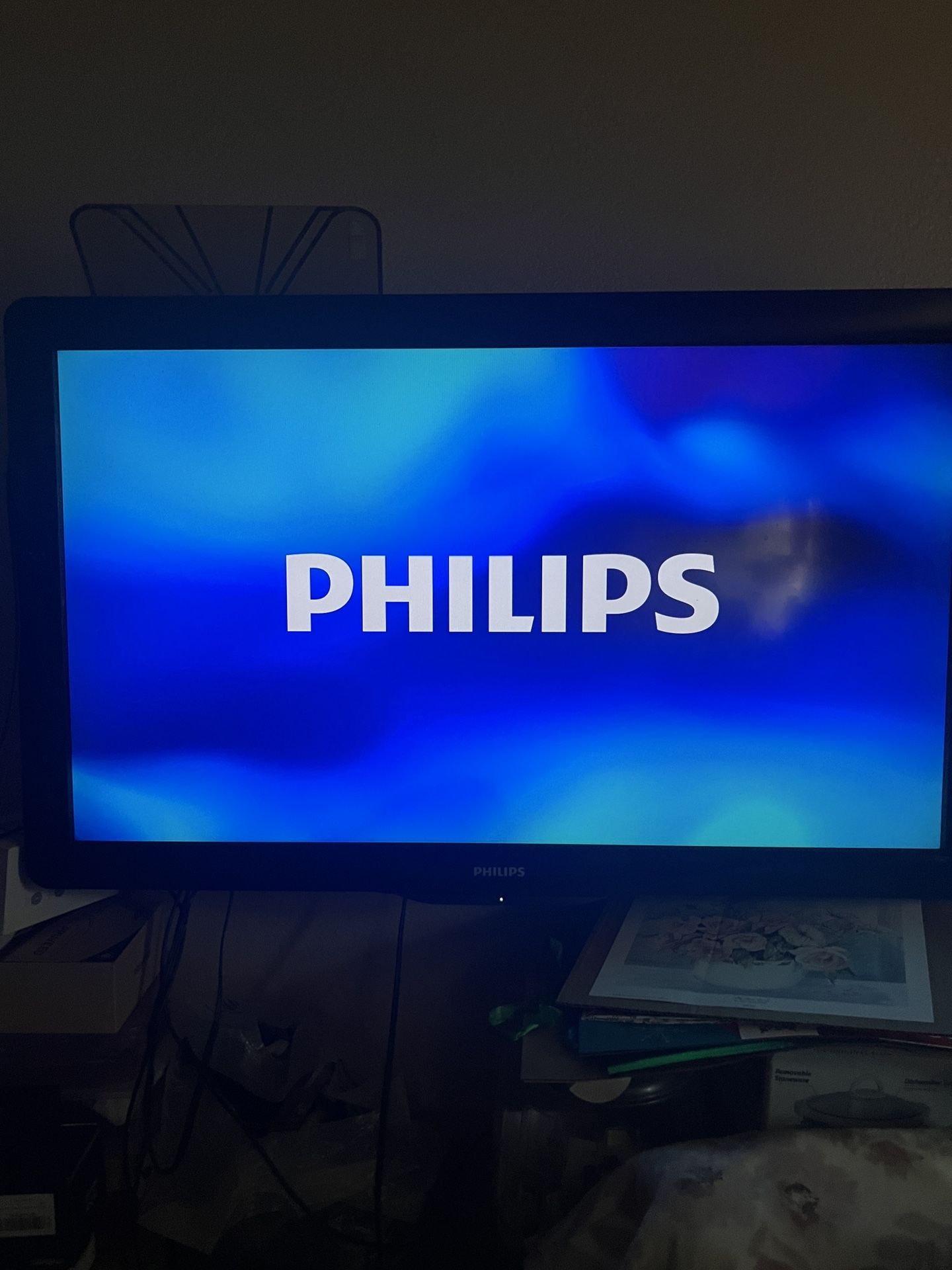 Philips 1080p LCD 35 inch TV