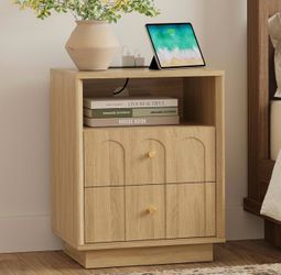 Nightstand with Charging Station, Mid Century Modern Nightstand with Arched Design, Boho End Table with Wood Grain Texture, Bedside Table for Bedroom 