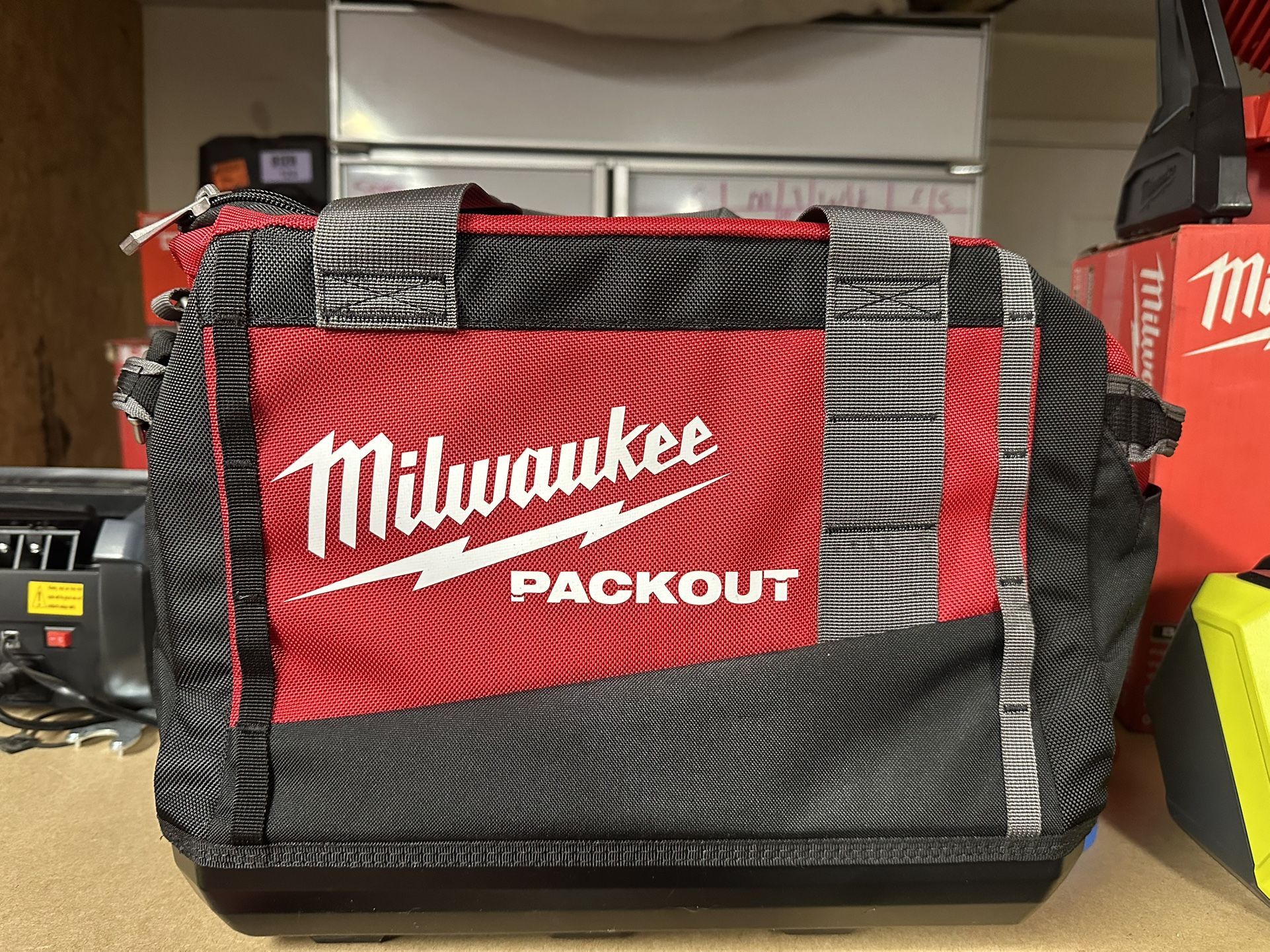 Milwaukee 15 PACKOUT Tool Bag/Tote