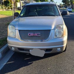 2007 GMC Yukon  Freshly Detailed 