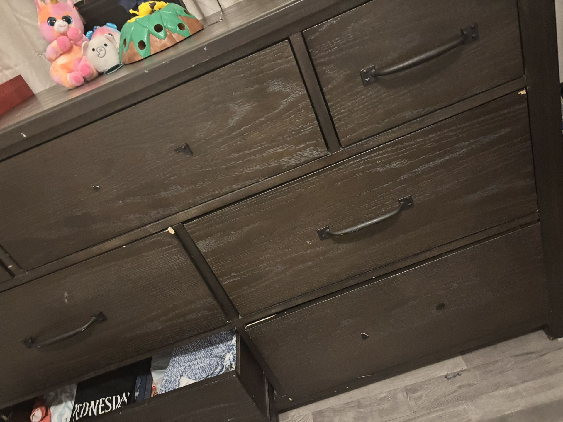 Dresser