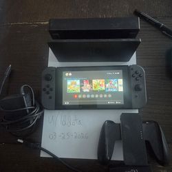 Nintendo Switch Console Bundle w/ Dock & Accessories (Great Condition)