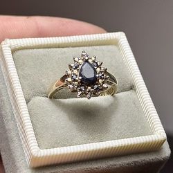 Beautiful 😍  !! Vintage sapphire ring set in solid 925 sterling silver size 7 & 3/4 !