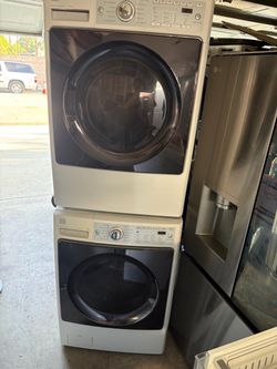 Kenmore Elite  Stackable  Steam  Washer and electric dryer  Excellent working condition  Heavy duty  W27 D30 H78 Washer 4.5 cu ft Dryer 7.3 cu ft 3 mo