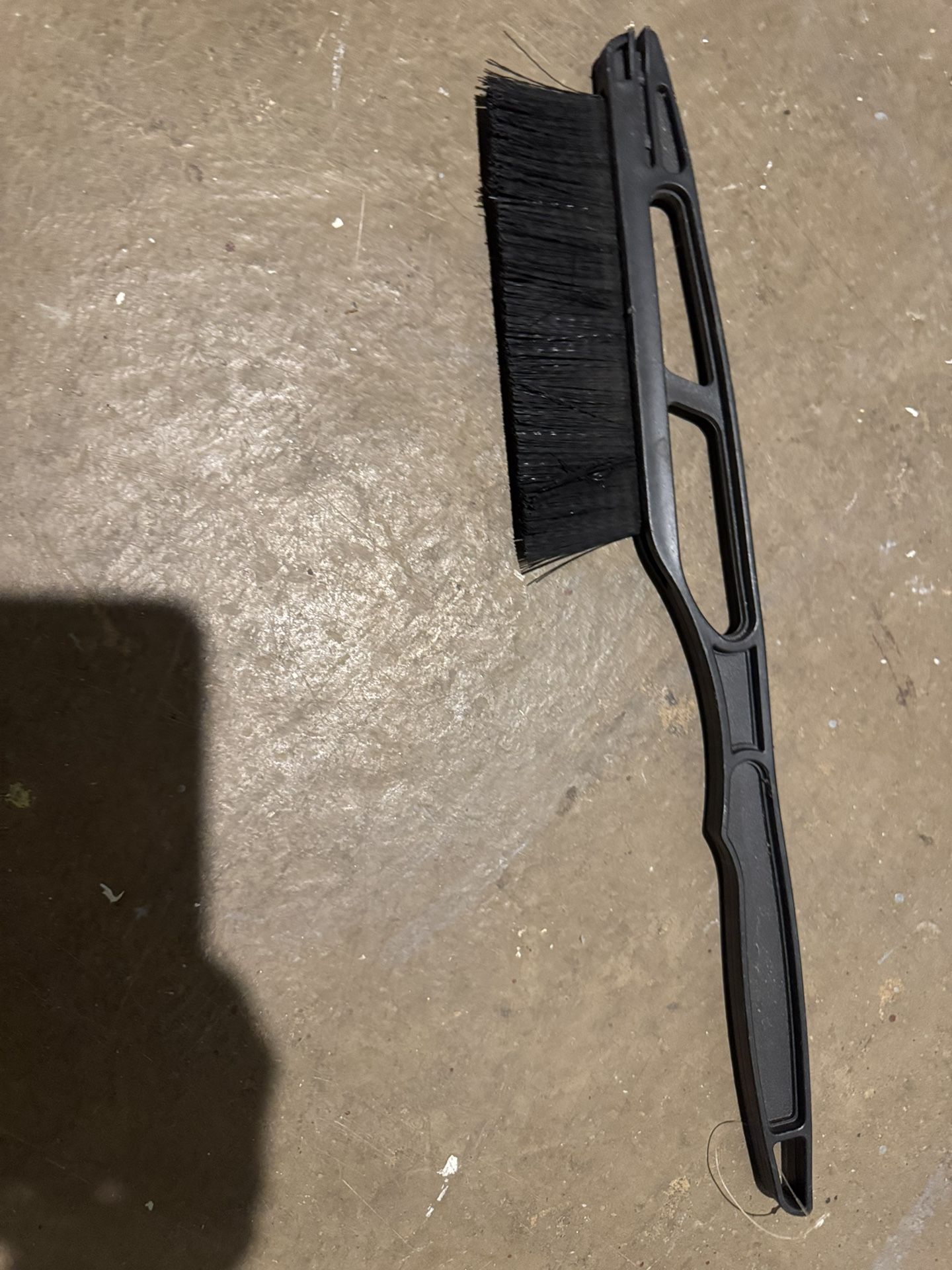 SNOW BRUSH