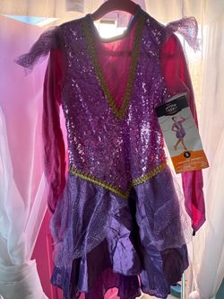 Girls costume new never used