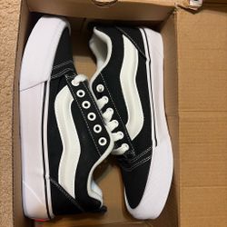 Knu Skool Vans — Black size 9