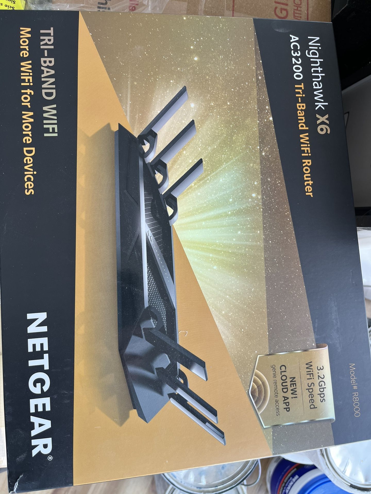 New NETGEAR WiFi Router (R8000) Nighthawk Tri-Band WiFi Router