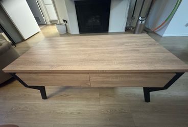 Coffee Table with 2 Drawers – Good Condition