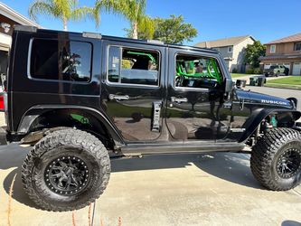2017 Jeep wrangler rubicon JKU