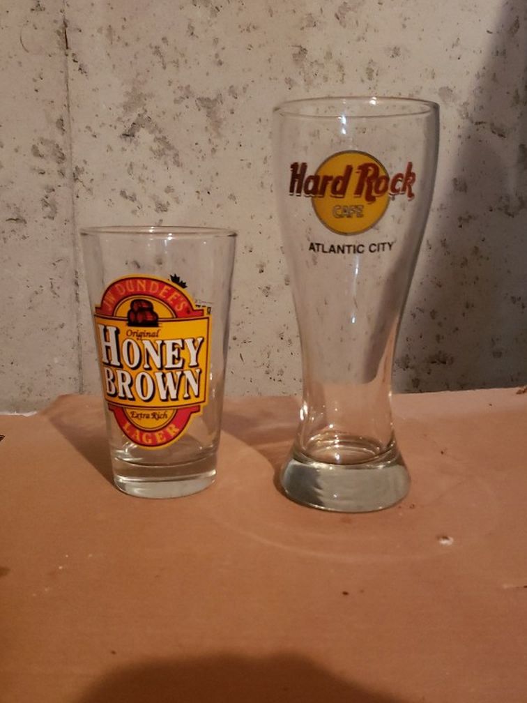 2 Beer Glasses