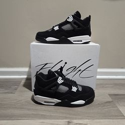 Jordan 4 White Thunder