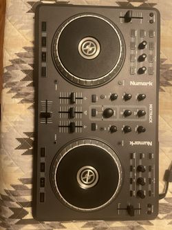 Numark Mixtrack