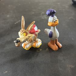 1988 PVC  Figures Road runner and Coyote