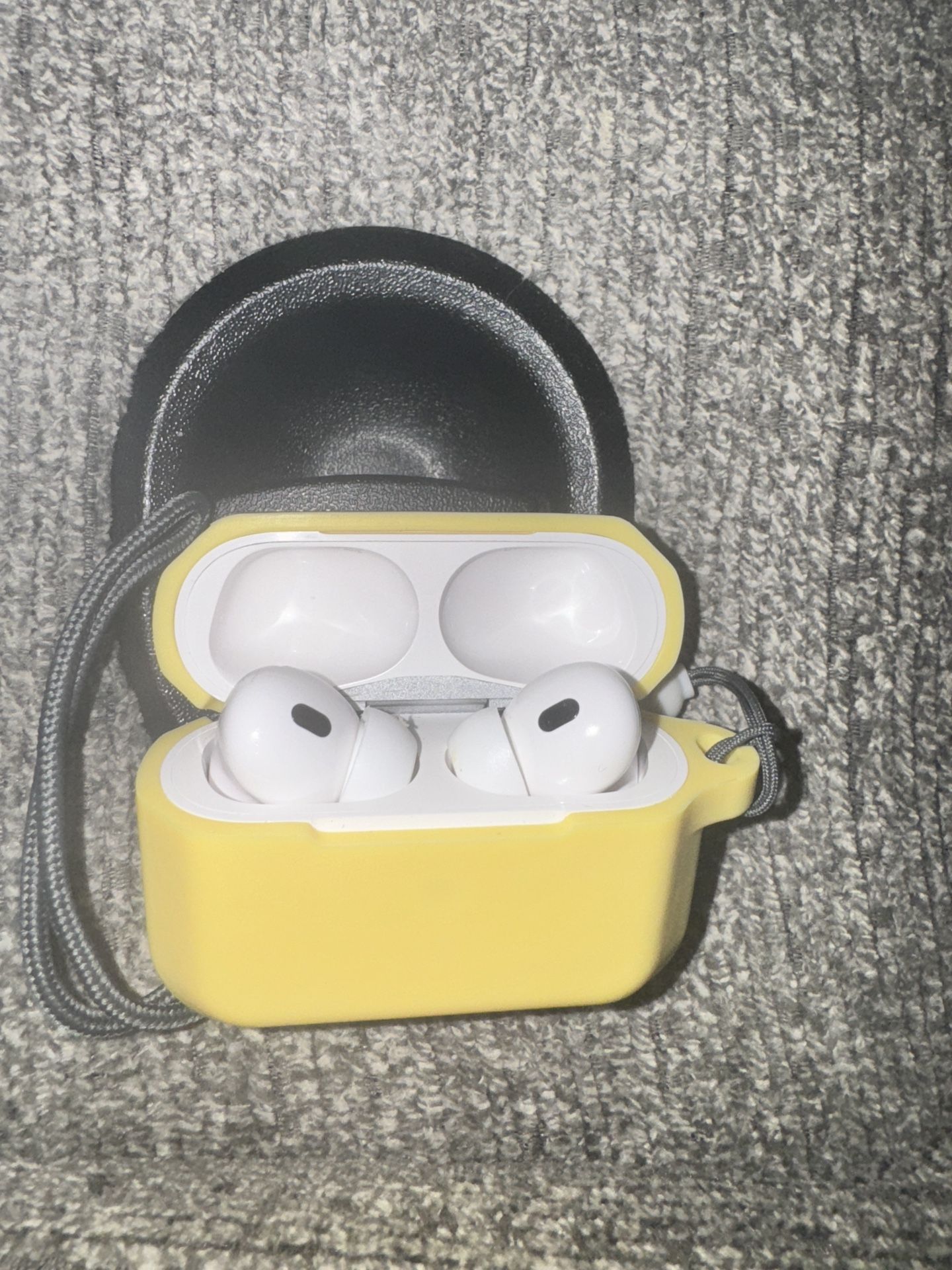 Apple AirPods Pro 2023